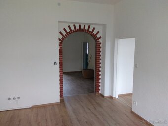 Dlouhodobě pronajmu byt 3 + 1 na Střekově v činžovním domě - 9