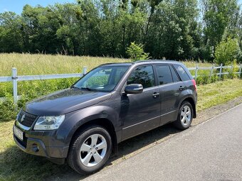 Suzuki Grand Vitara 2.4 - 9