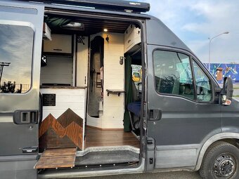 Obytná Dodávka Iveco Daily - 9