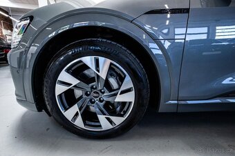 Audi Q8 E-tron 55 Advanced - 9