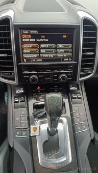PORSCHE CAYENNE 4.8i - S. - 9