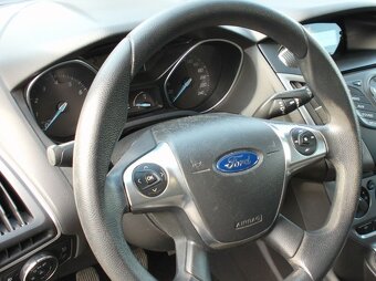 Ford Focus, 1,6 16V 92Kw bez turba,park.senzory,vyhř.sed. - 9