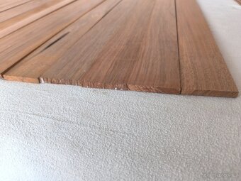 Prodám masivní orešakové obklady - 9