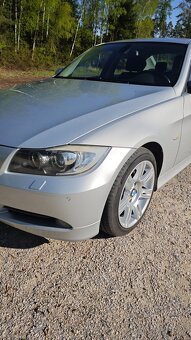 BMW E90 325i - 9