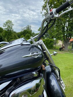 Suzuki Intruder C800VL - 9