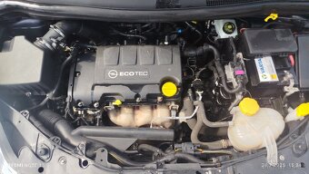 Opel Corsa D 1.4 16v 2011. Val Mez - 9