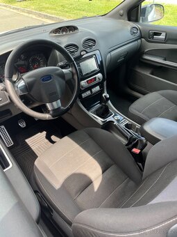 Ford Focus 2.0 - 9