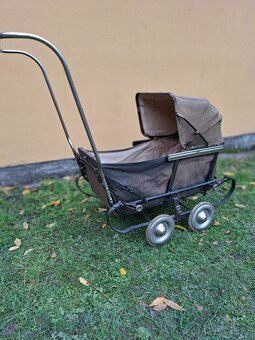 Starožitný kočárek pro panenky  - skládací - 9