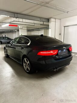 Jaguar XE 2.0D AWD R-SPORT - 9