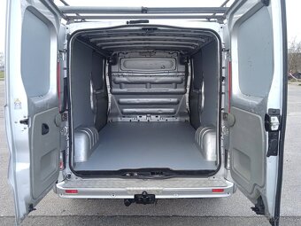 OPEL VIVARO LONG 2,5 CDTI 107kW RV2011 VELKÁ VÝBAVA 1MAJITEL - 9
