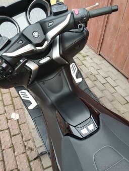 Yamaha Tmax - 9