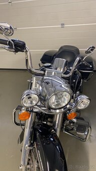 Harley-Davidson FLHRC Road King Classic - 9