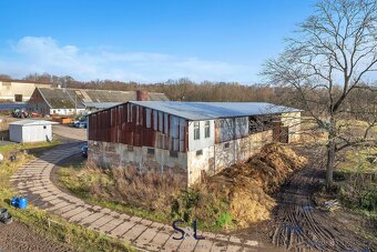 Prodej zemědělského objektu s pozemky o výměře 11 418 m², Ho - 9