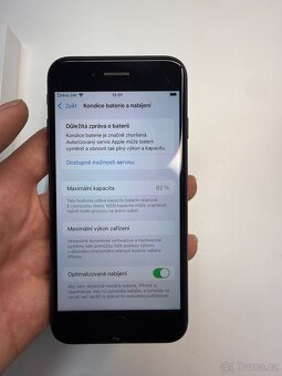 Apple iPhone SE (2020) – 64 GB, černý - 9
