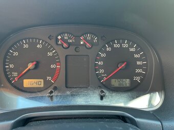 vw Golf IV 1.4 55kw - 9