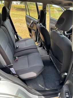 Toyota RAV4 - 9