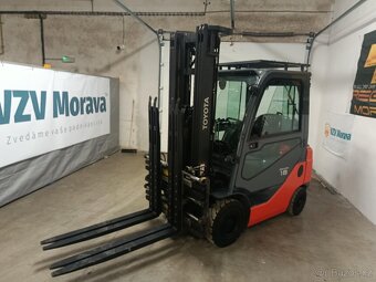 Čelni vozík Toyota 02-8FGF18 s  Dvouvidlice - 9