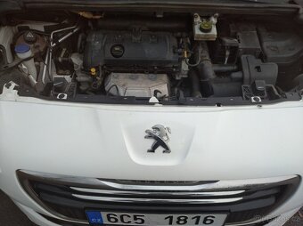 Peugeot 5008 1,6 VVTI 88 Kw 2014 - 9