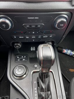 Ford Ranger XLT 2.3L - 9