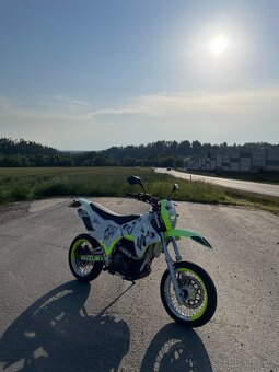 Suzuki DR 650 SUPERMOTO A2, 34kw v TP - 9