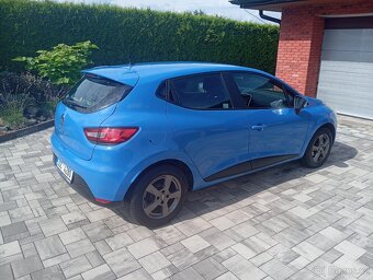 Renault Clio - 9