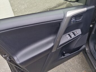 Toyota RAV4 - 9