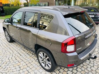 Jeep Compass 2.2D MANUÁL 4x4 KAMERA VÝHŘEV TAŽNÉ LIMITED - 9