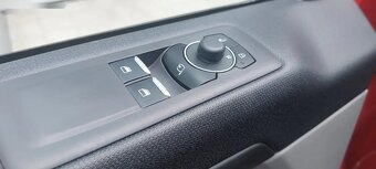 Ford Tourneo Custom, TITANIUM 2,0 EcoBlue L2 8 míst - 9