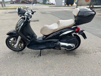 Piagio Bewerly Cruiser 500 - 9