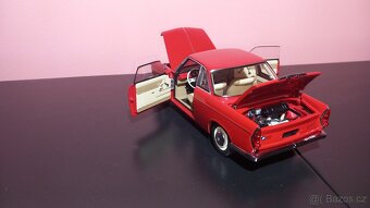 1:18 bmw 700 - 9