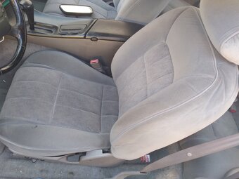 FORD THUNDERBIRD 4.6 LX V8 EKO ZAPLACENO - 9