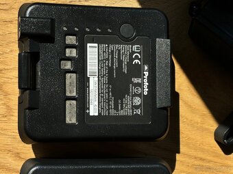 Profoto B10 /b10 plus + all Documents and boxes - 9