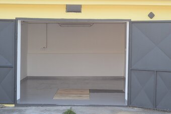 Garáž Mělník 25m2 - 9