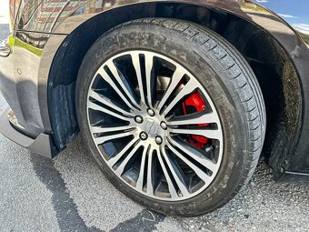 Lancia Thema 3.0L V6 CRD Executive HP A/T Chrysler 300C SRT - 9