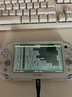 PRODÁNO - PS Vita 2000 - 9