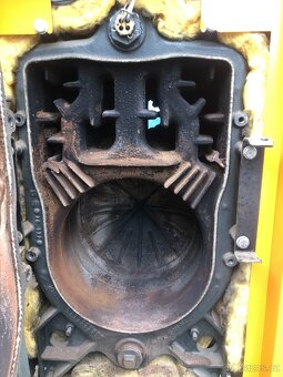 Prodám litinový kotel na olej  15-22 Kw - 9