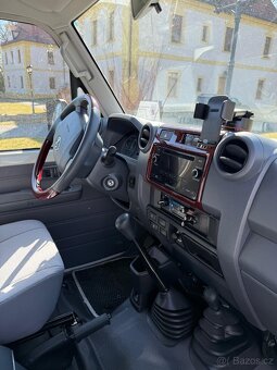 LAND CRUISER 71, 4,0L benzín/LPG, 17 900 km, TOP,provoz 2023 - 9