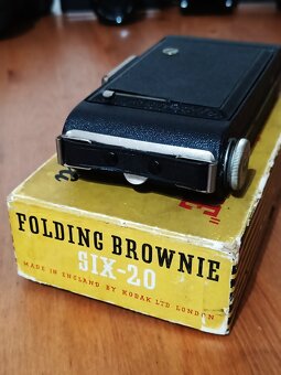 KODAK Foilding "Brownie" SIX-20 by England (1925)+krabička - 9