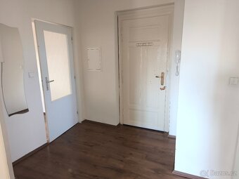 Pronájem bytu 2+1, ca51m2, s vlastním vytápěním v LBC. - 9