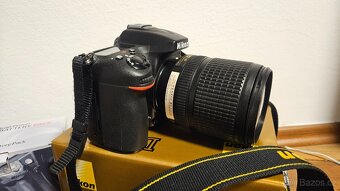 Nikon d7100 + příslušenství - 9