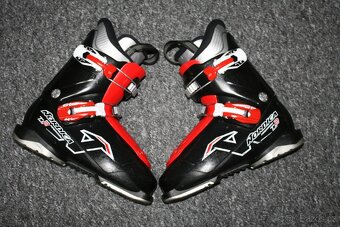 lyže dynamic 110 cm , lyžáky - 9