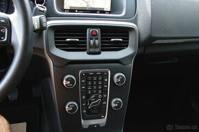 Volvo V40 2.0D 16V 120PS Cross Country NAVI,DVD - 9