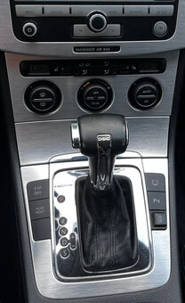 VW Passat Variant 3.2 FSI V6 DSG 4-Motion - 9