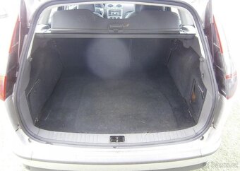 Ford Focus 1.6i benzín manuál 85 kw - 9