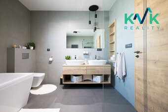 Nízkoenergetický, prostorný bungalov 5+kk s bazénem - 9