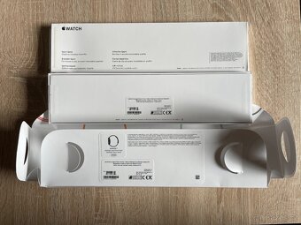 Apple Watch 7 45 mm s příslušenstvím - 9