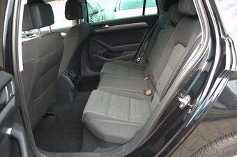Volkswagen Passat Variant Business 2.0 TDI 110 kW DSG - 9