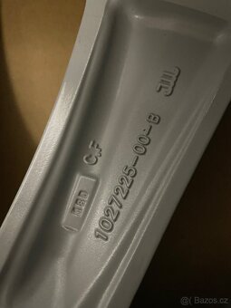 Original zimní alu Tesla Model X r20 + pneu 100% - 9