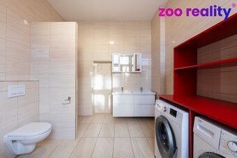 Prodej nadstandardní vily na velmi dobré adrese. - 9