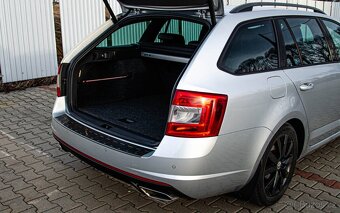 Škoda Octavia Combi 2.0 TDI RS - 9